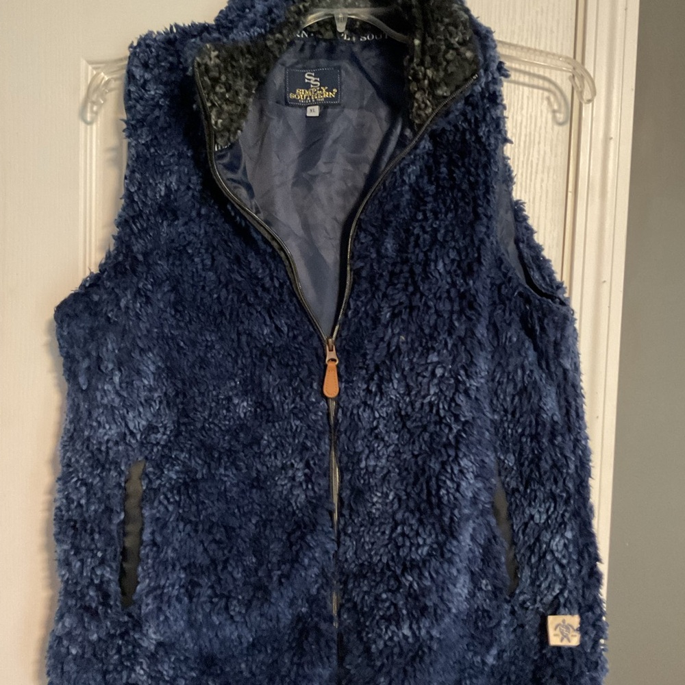 Simply Southern Furry Vest Women’s Sz XL Navy & Charcoal comfy & warm